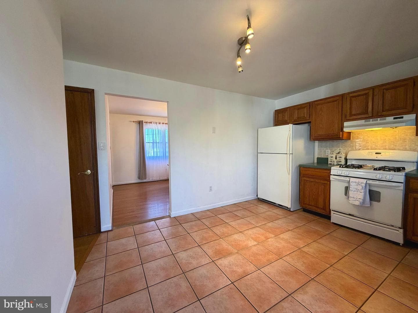10 Bowling Green Avenue photo 10
