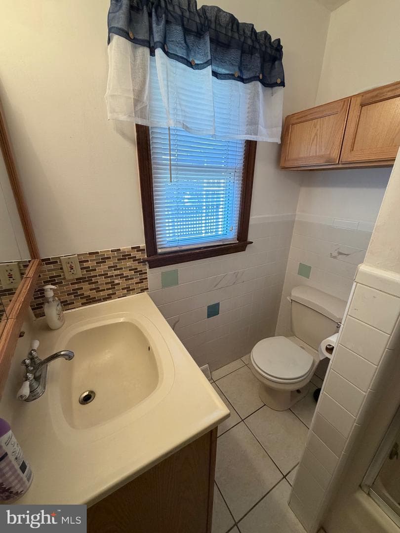 10 Bowling Green Avenue photo 16