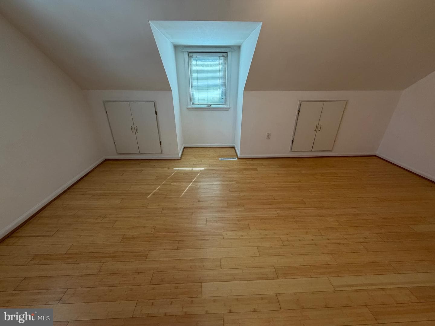 10 Bowling Green Avenue photo 18