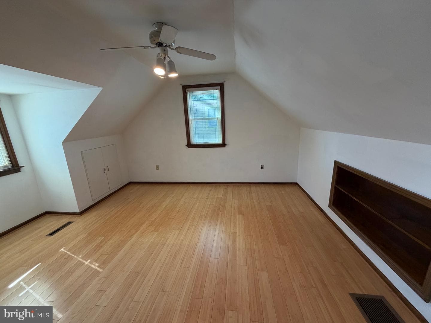 10 Bowling Green Avenue photo 22