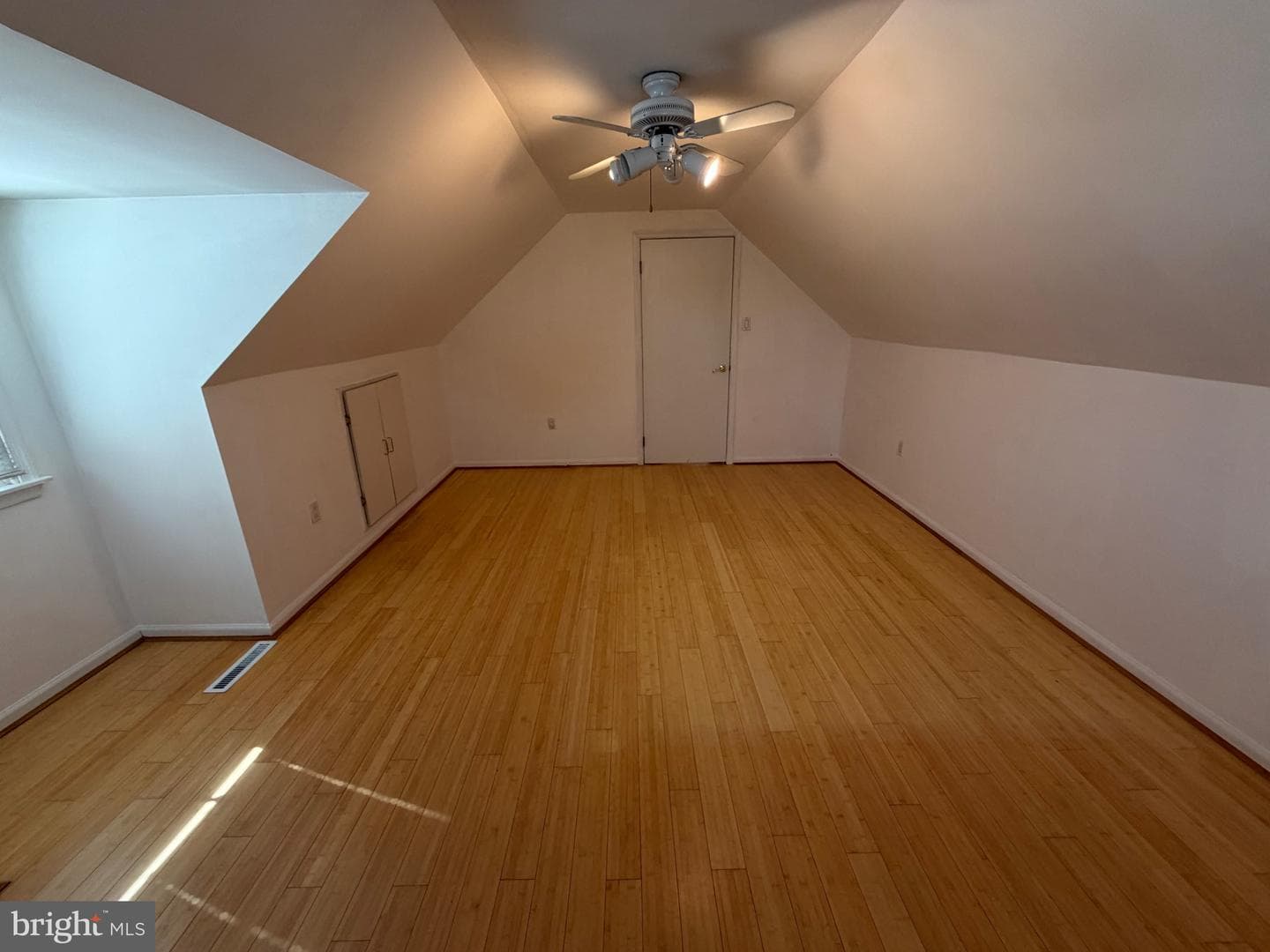 10 Bowling Green Avenue photo 25
