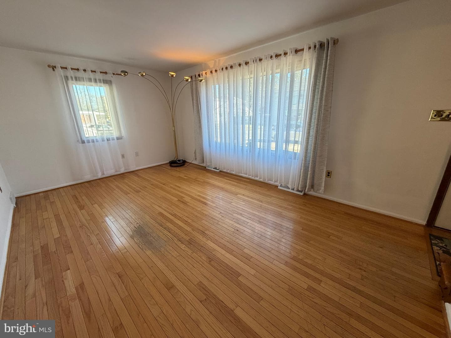 10 Bowling Green Avenue photo 3