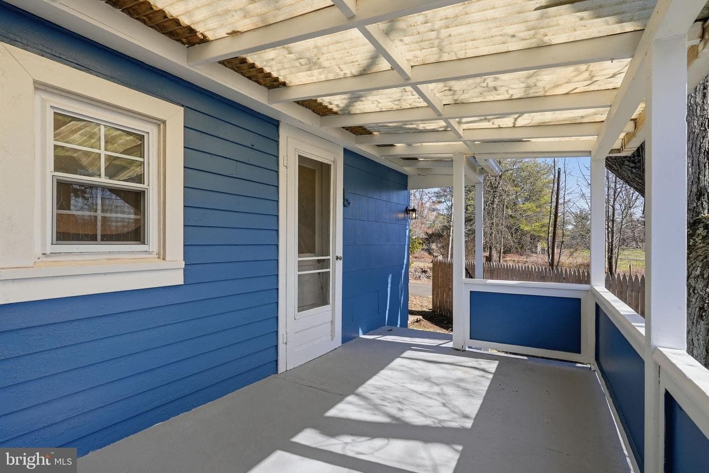 292 Walter Road photo 32