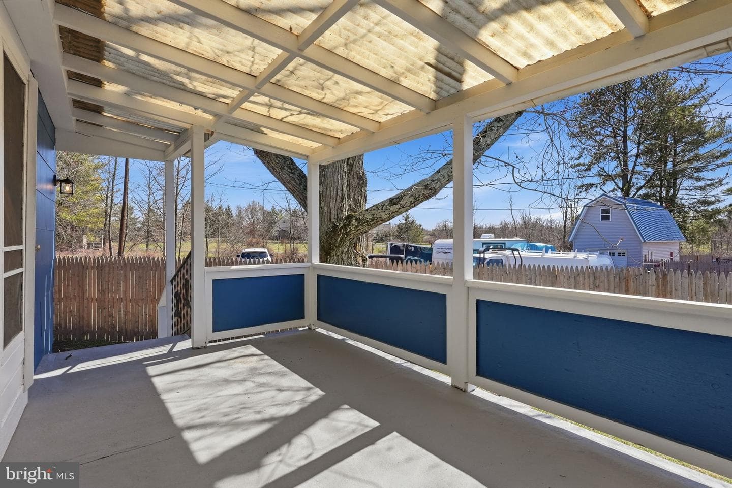 292 Walter Road photo 34
