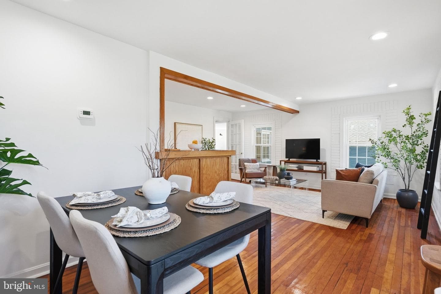 292 Walter Road photo 7