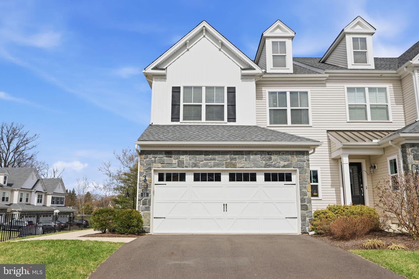 15 Spring Mill Drive photo 1