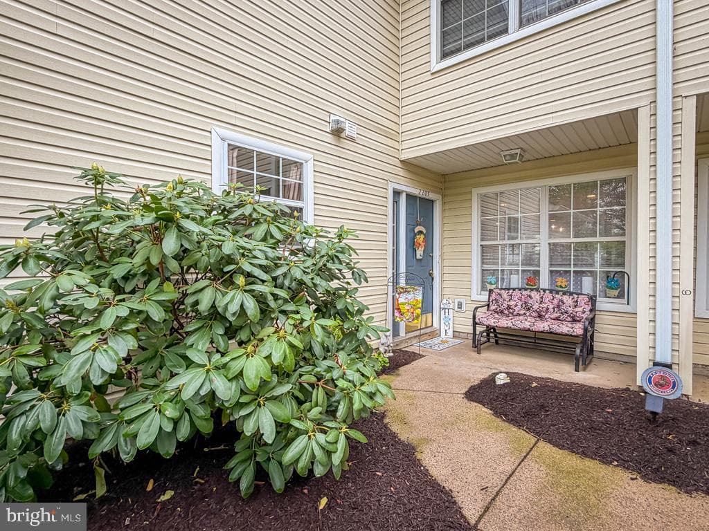 2203 Waterford Road photo 2