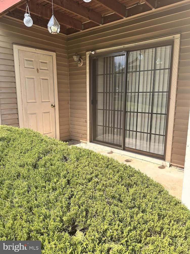 806 Barry Court photo 18