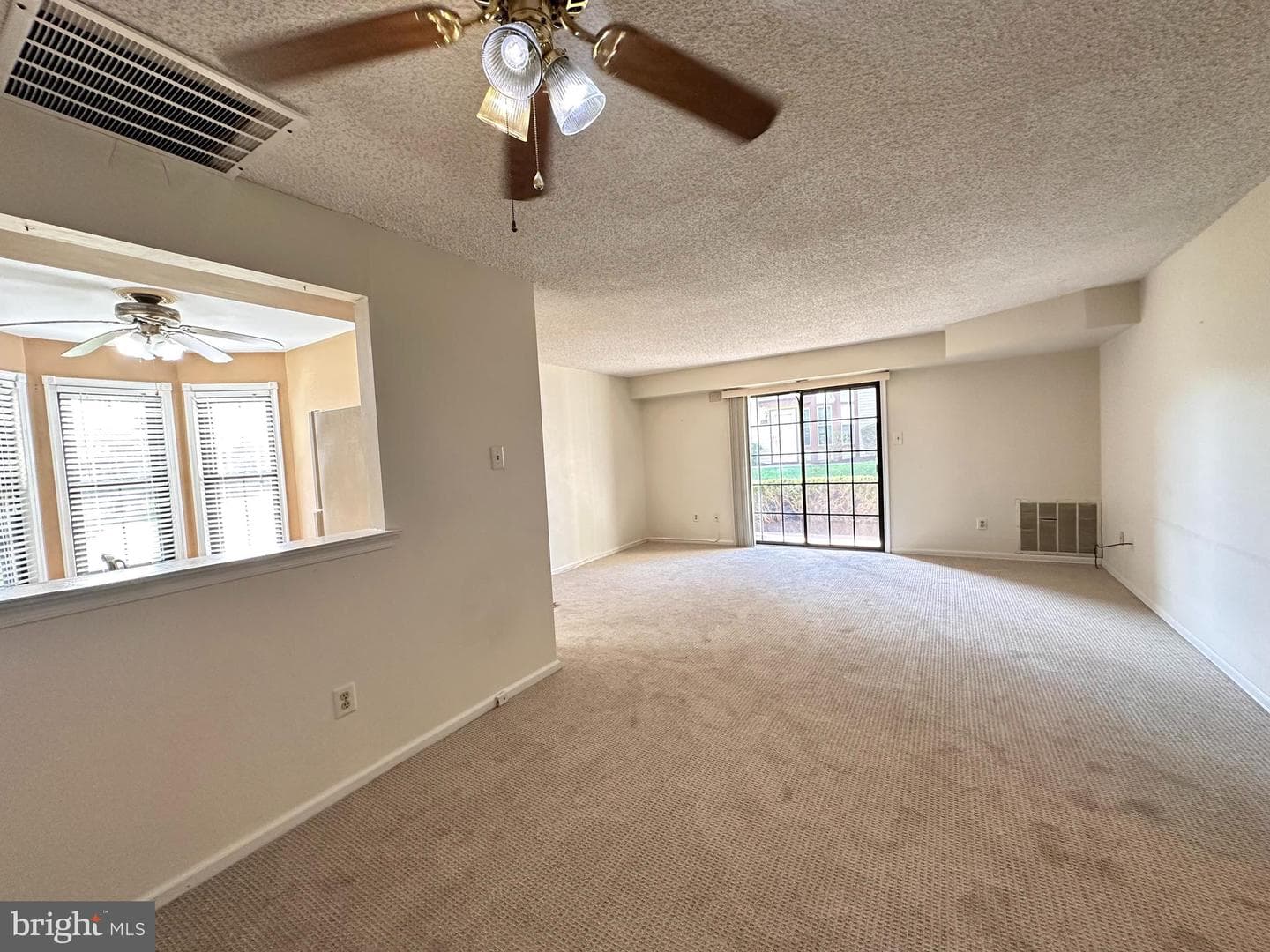 806 Barry Court photo 7