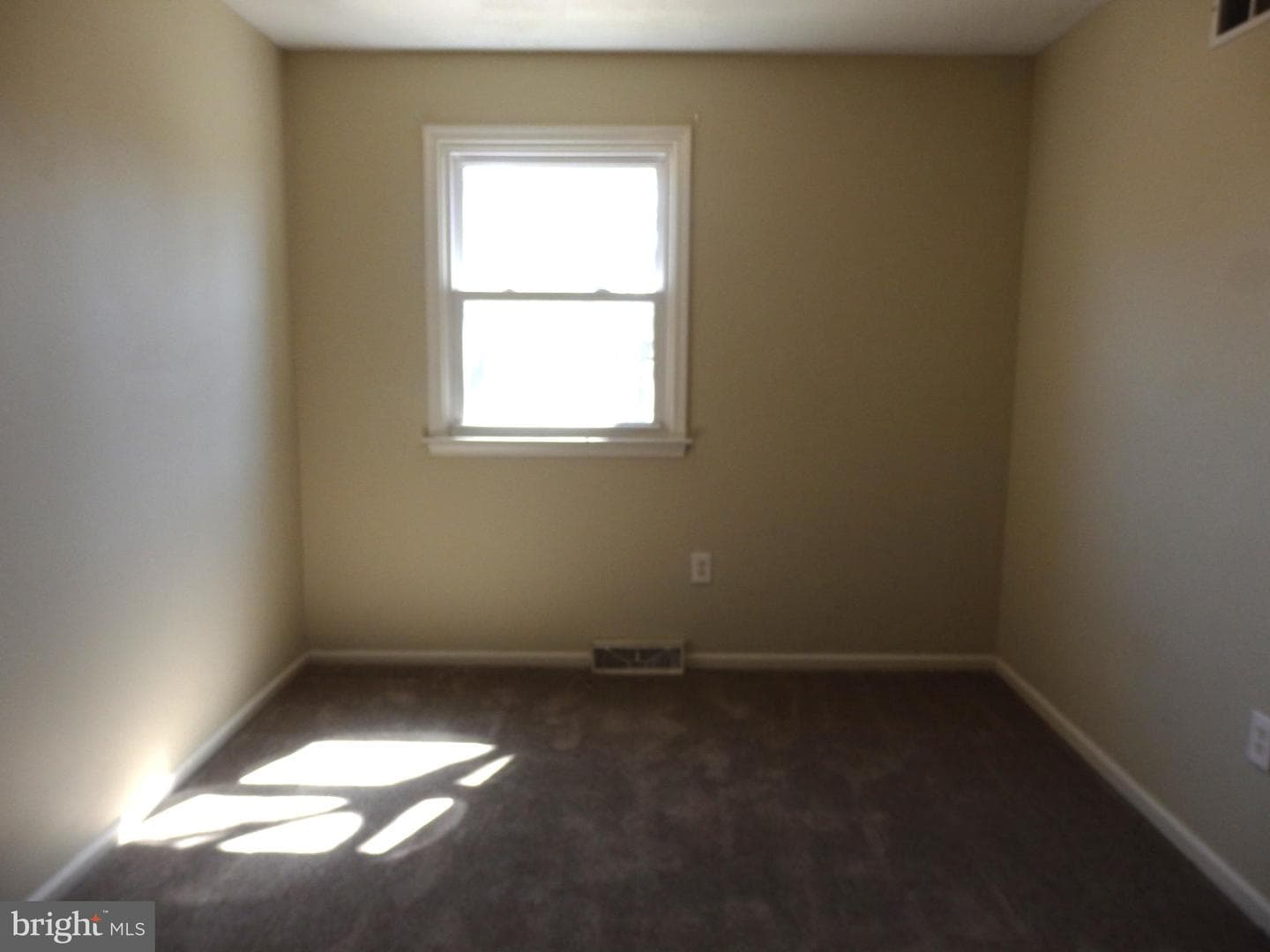 201 Lancaster Court photo 25