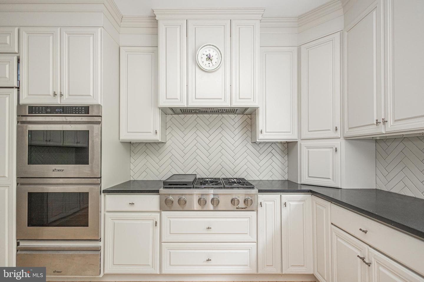 21 Bellinghamshire Place photo 36