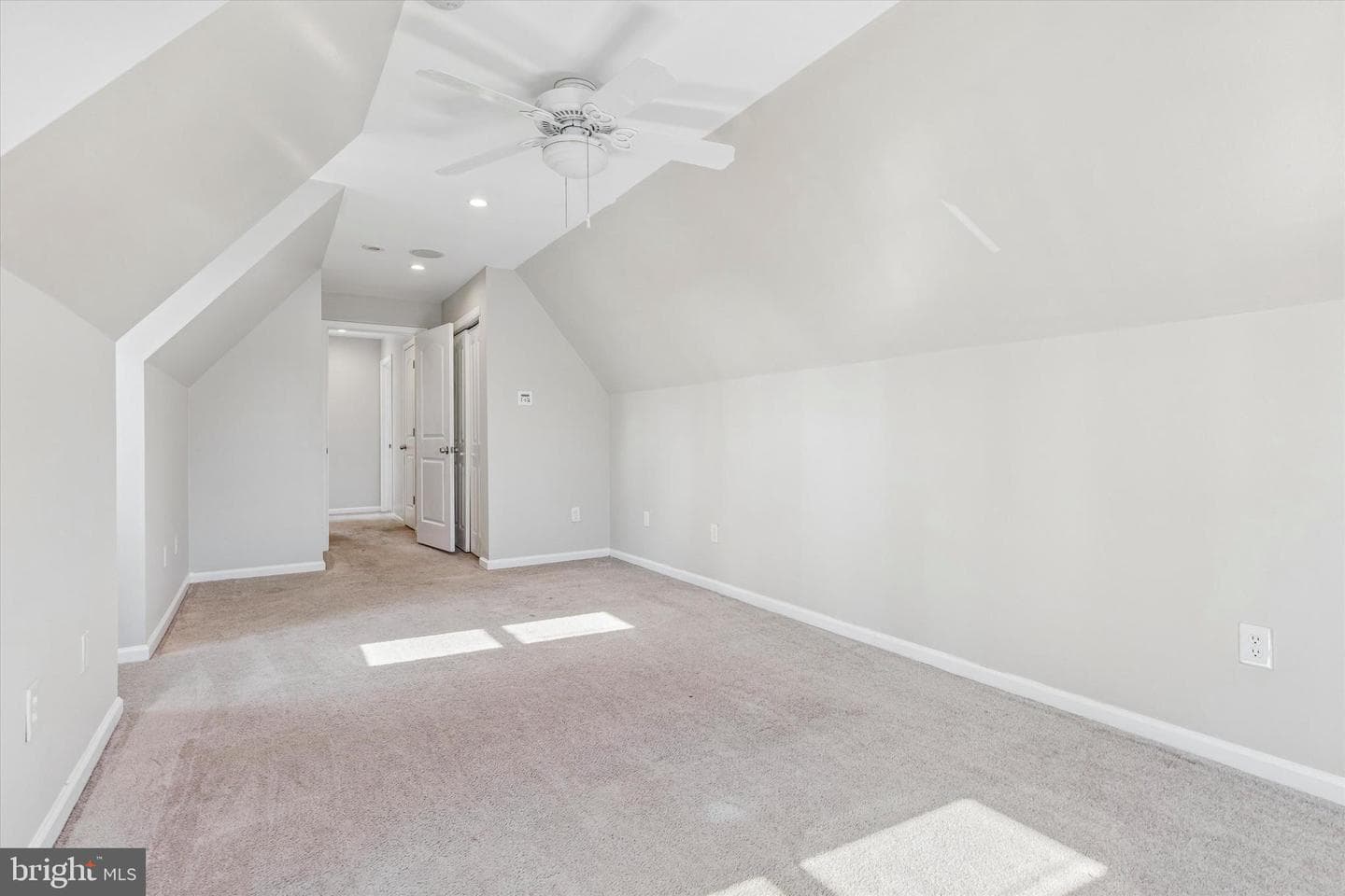 4358 Spruce Avenue photo 27
