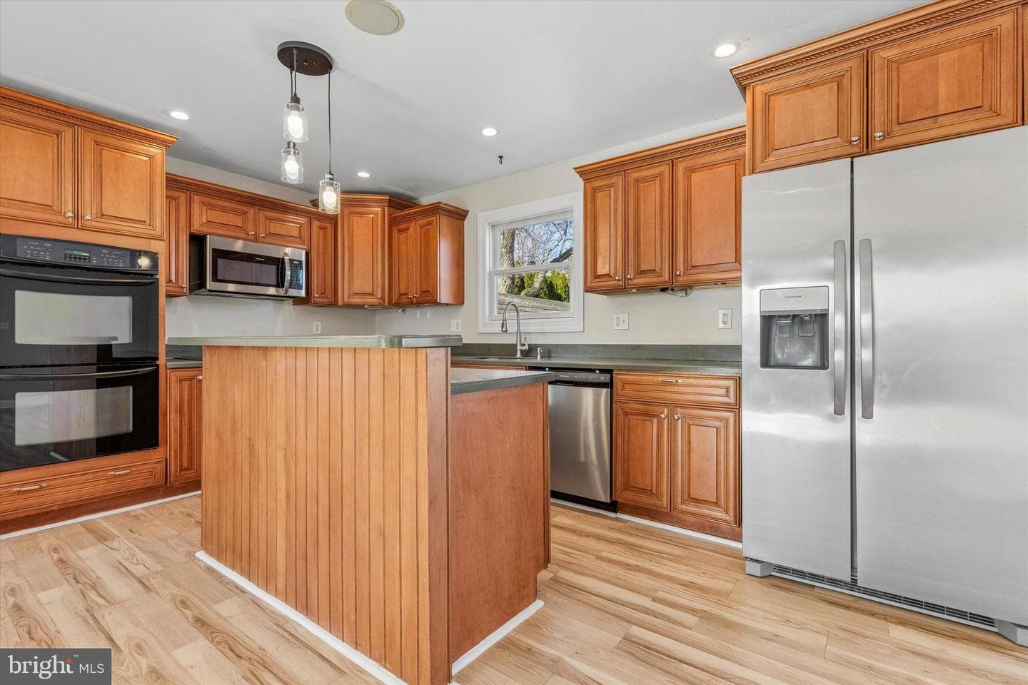 4358 Spruce Avenue photo 5
