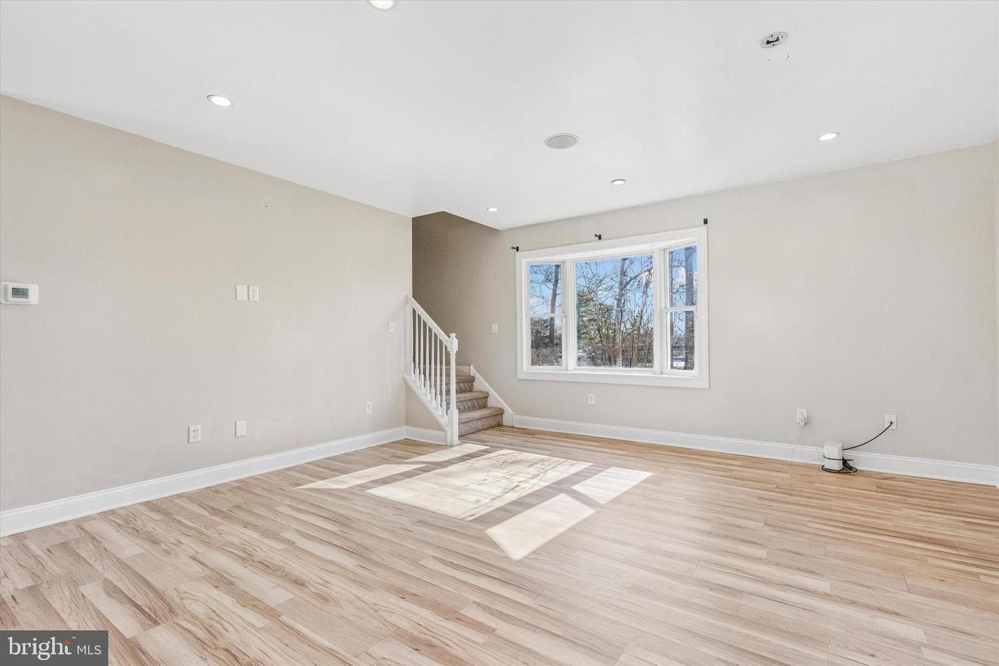 4358 Spruce Avenue photo 9
