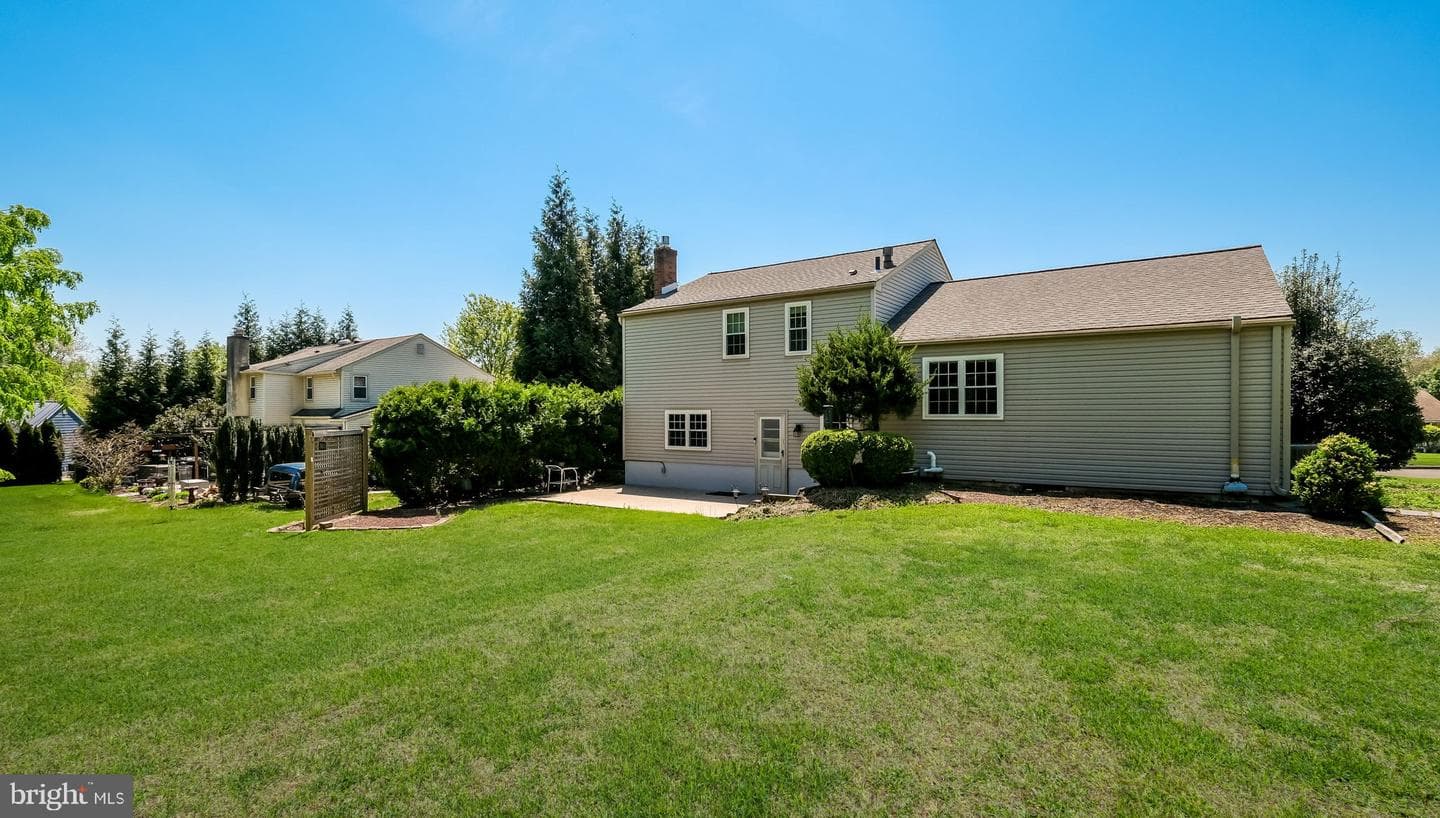 49 Surrey Drive photo 28