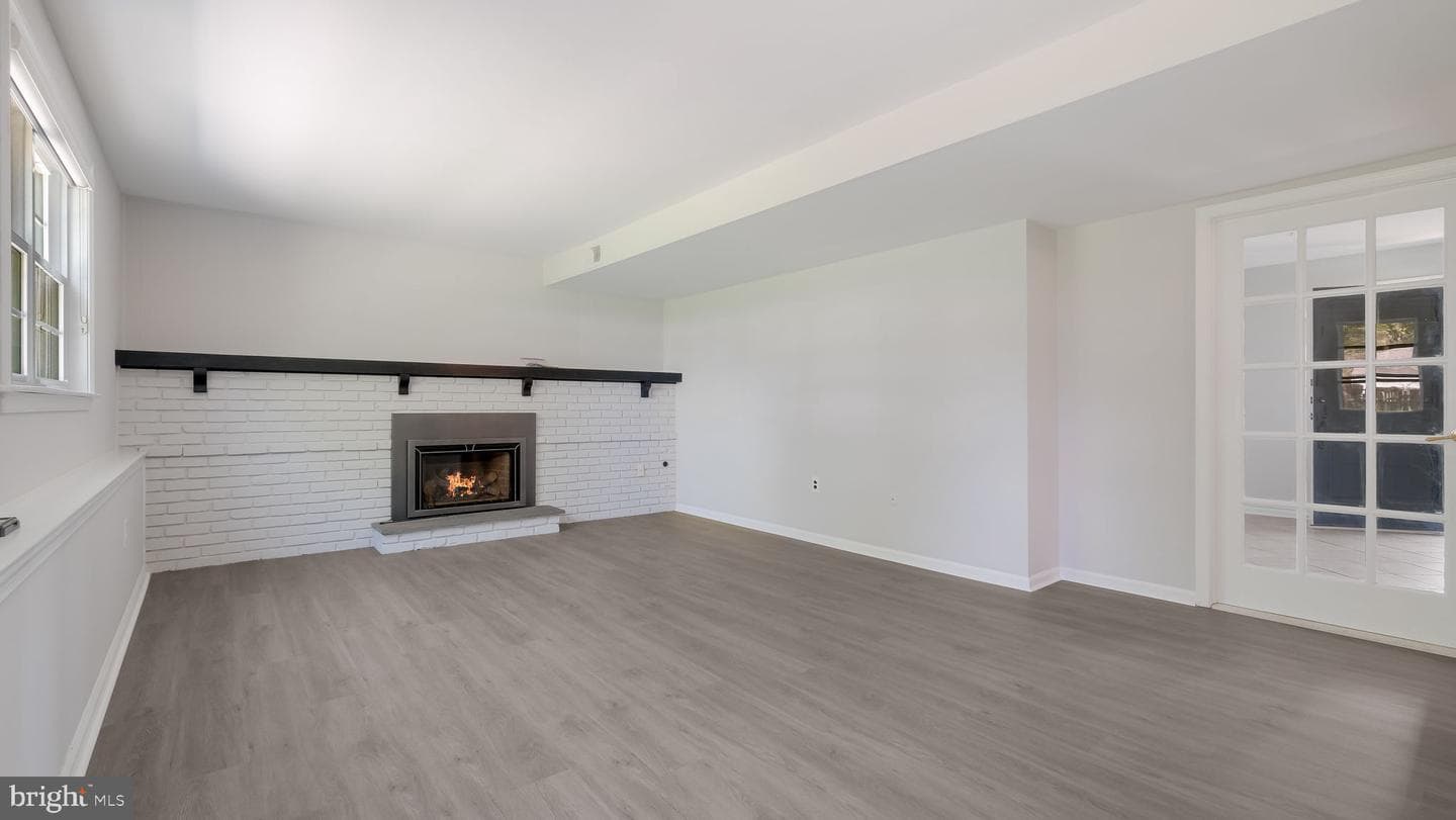 49 Surrey Drive photo 5