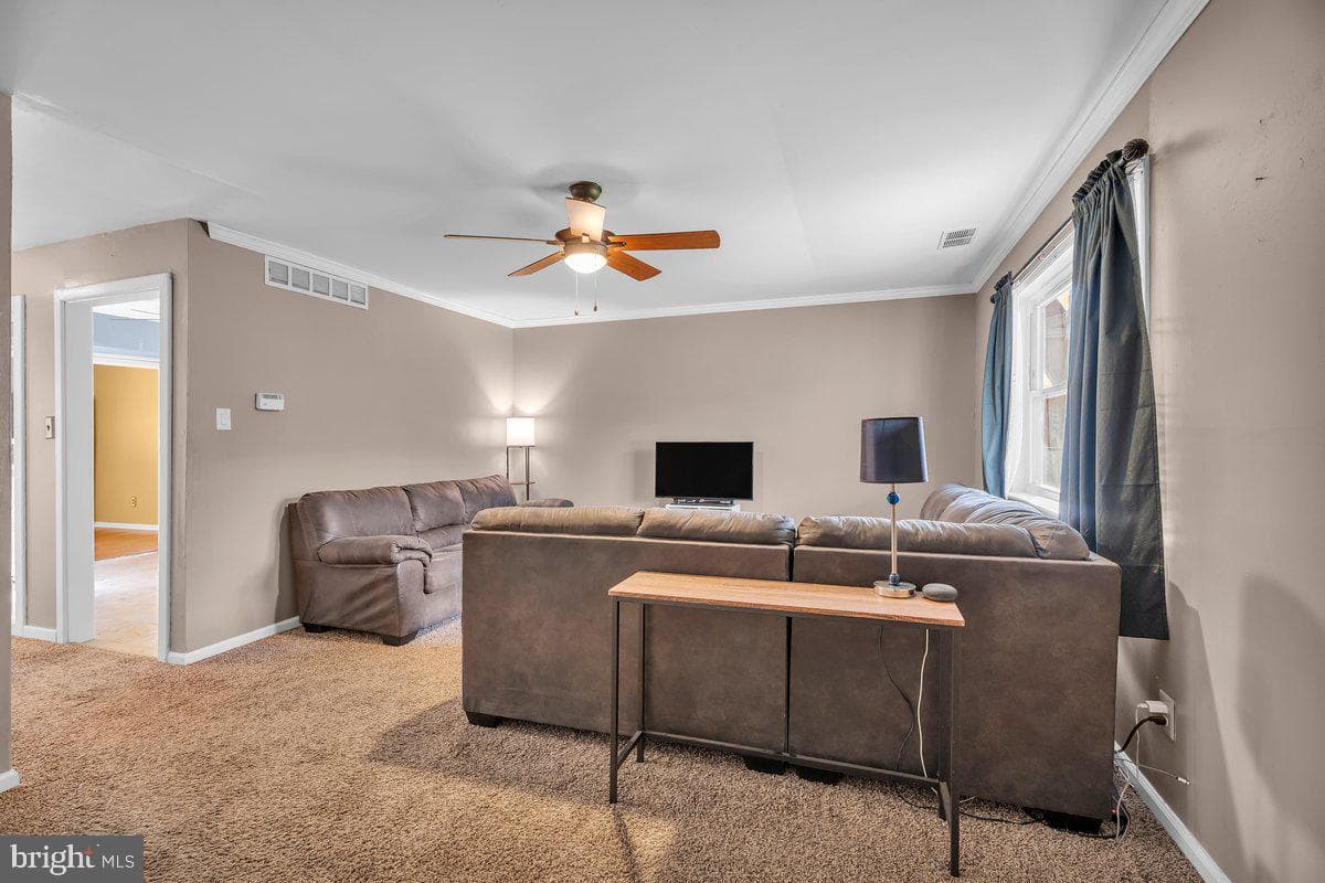 813 4th Avenue photo 3