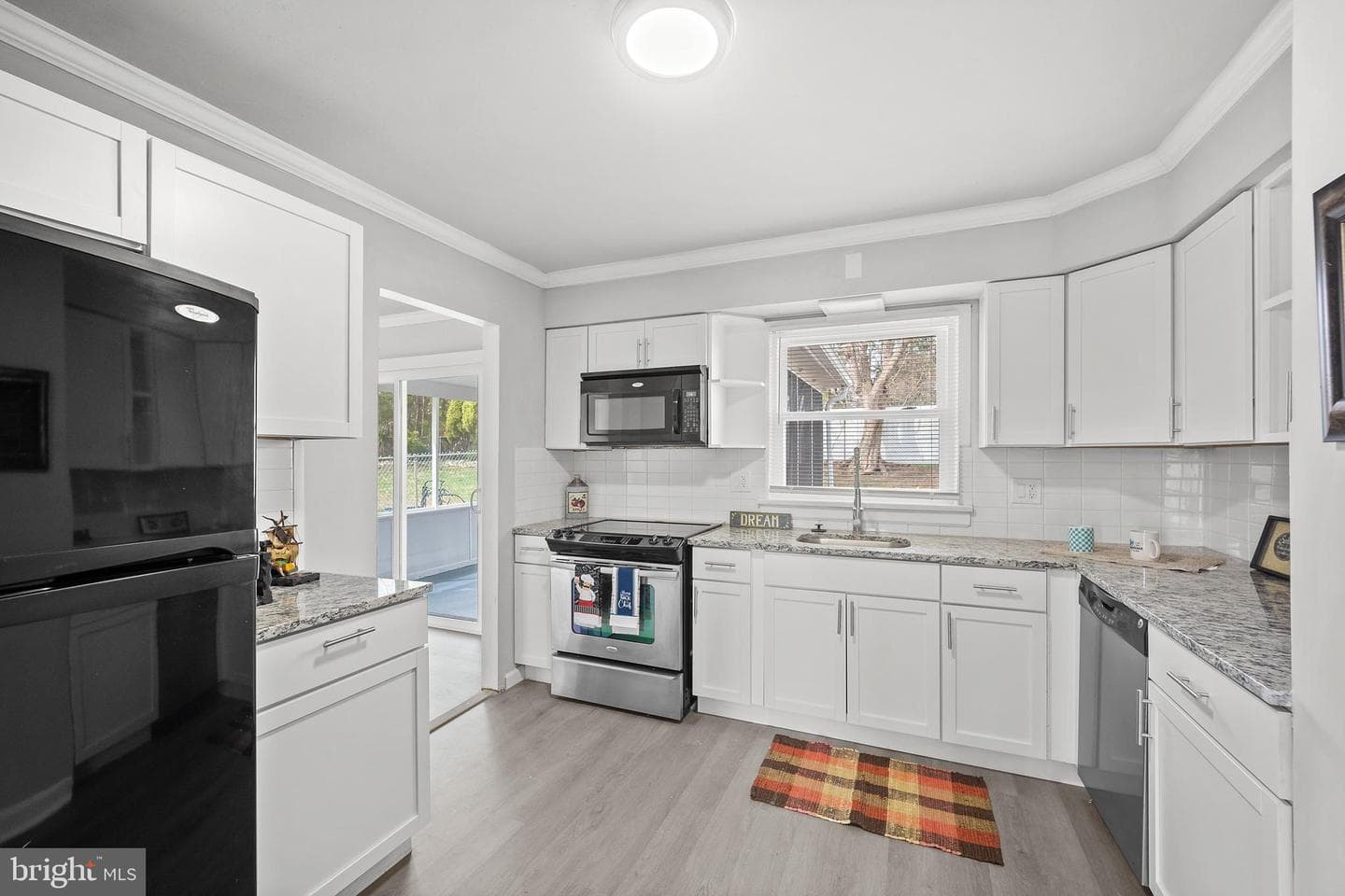 276 Clymer Avenue photo 11