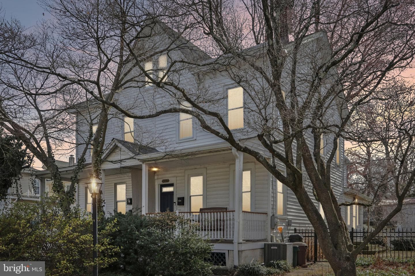 517 Crown Street photo 32