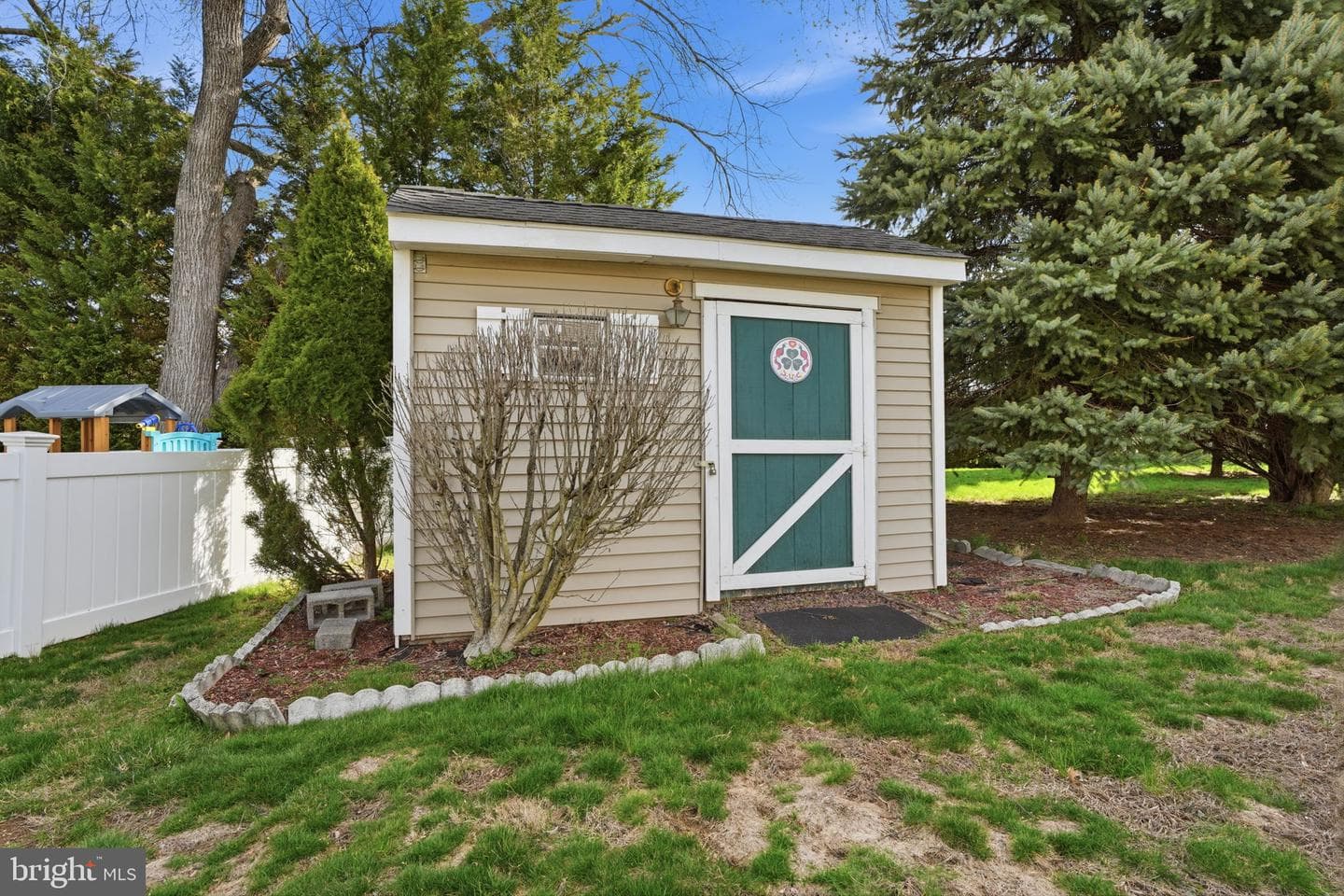 429 Grand Avenue photo 39