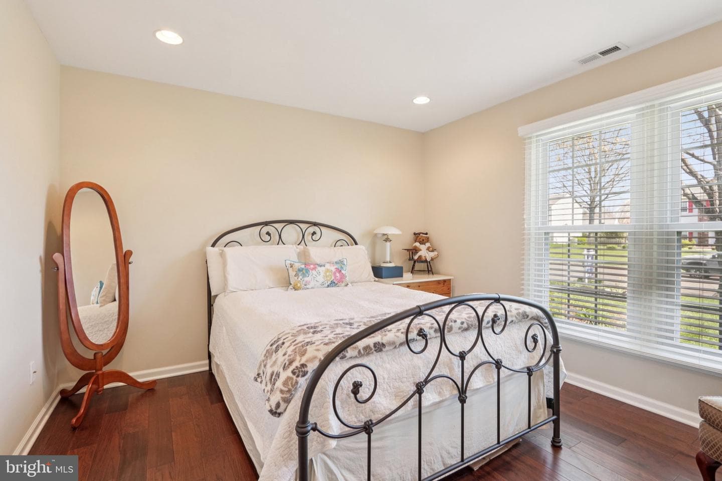 923 Pickering Drive photo 31