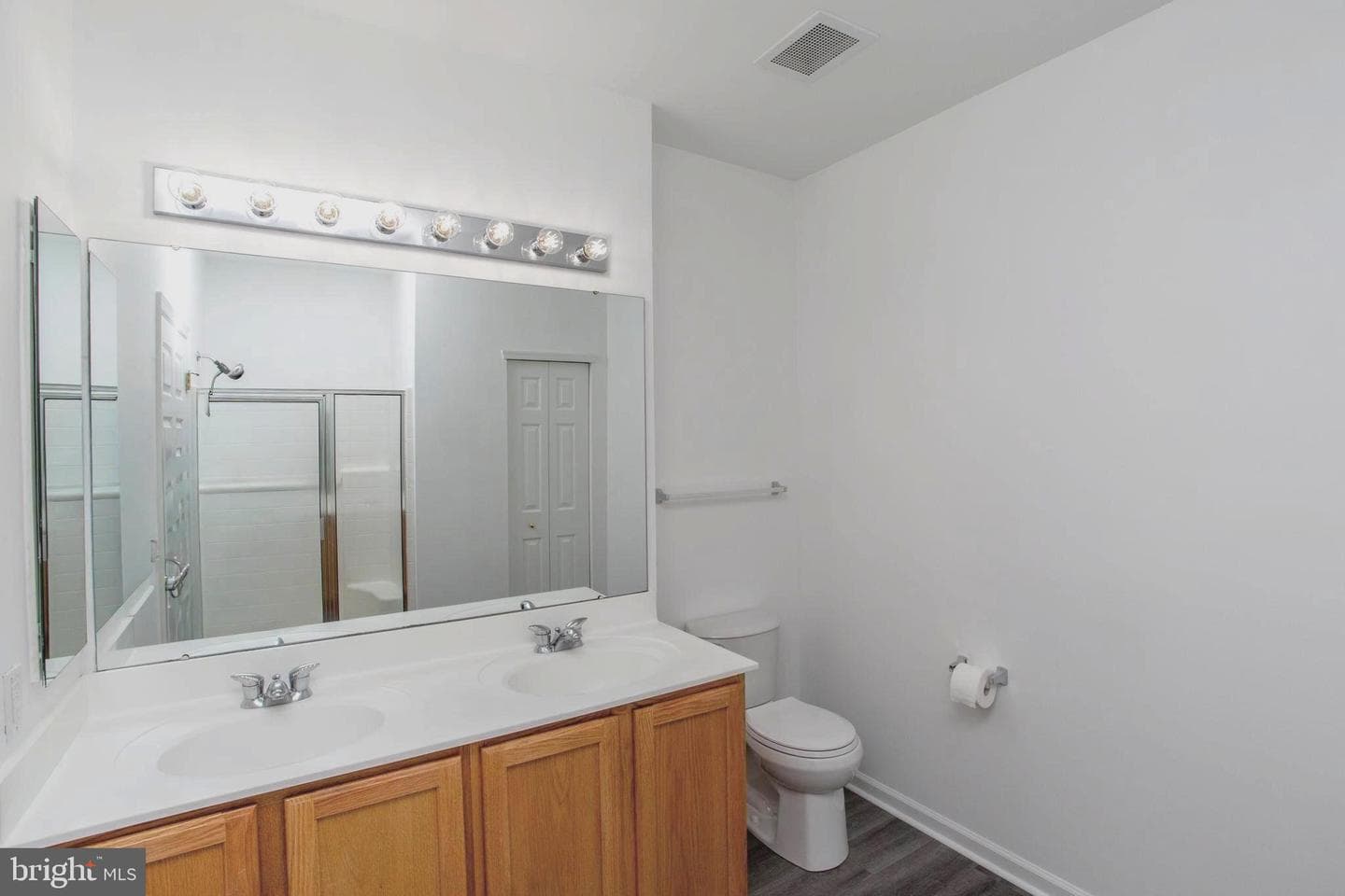 100 Beech Boulevard #204 photo 25