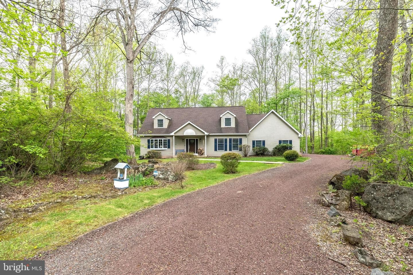 540 Black Walnut Drive photo 2