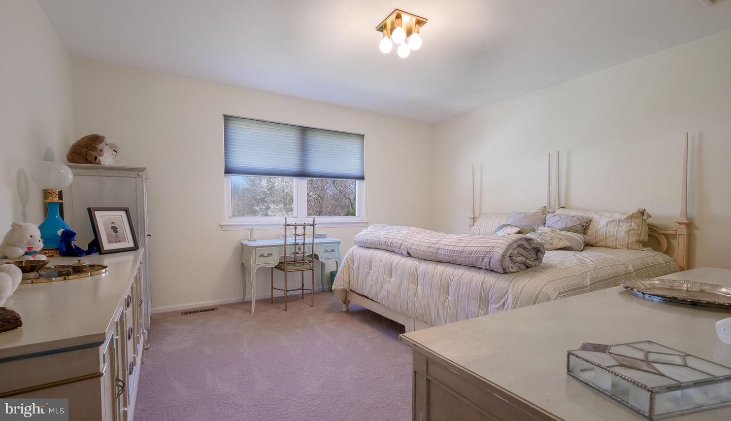 73 Springwood Drive photo 36