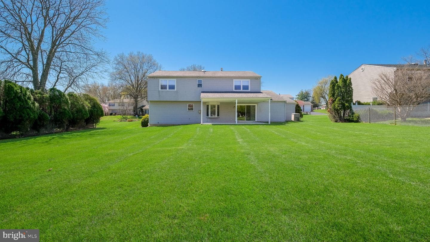 73 Springwood Drive photo 50