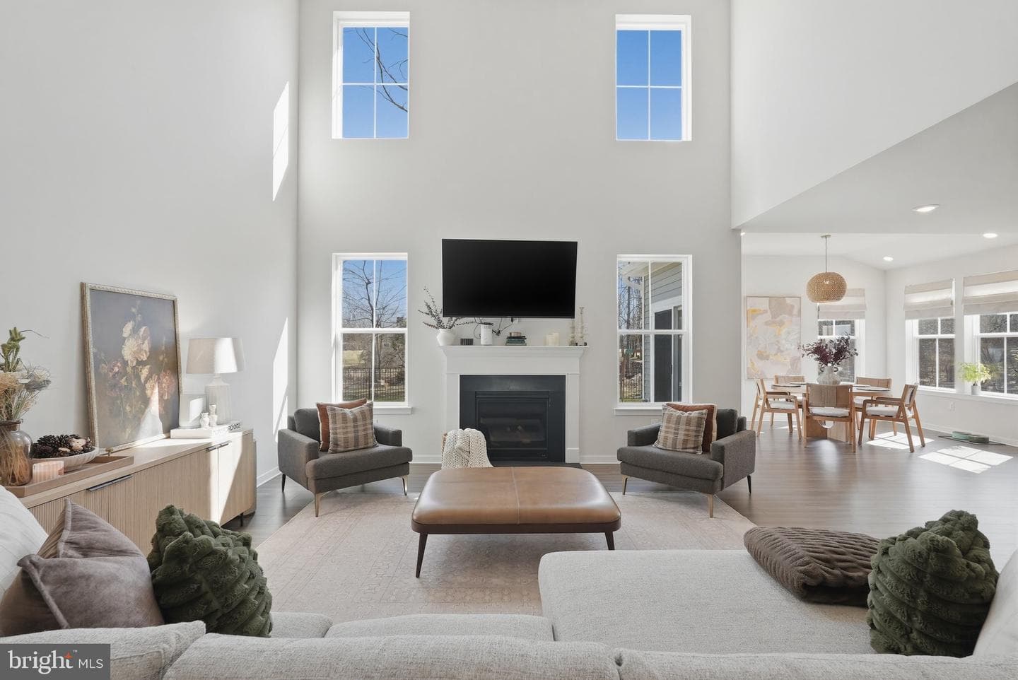 1017 Mariwill Drive photo 4