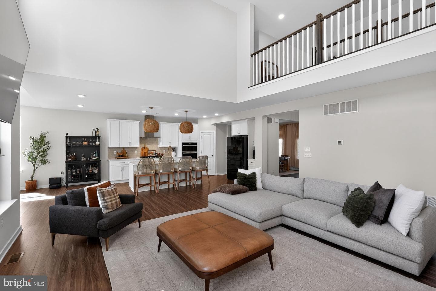 1017 Mariwill Drive photo 6