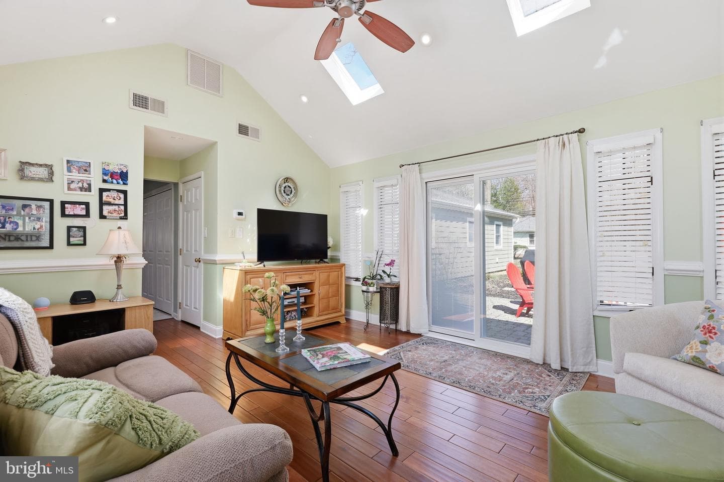 2 Simpson Drive photo 16