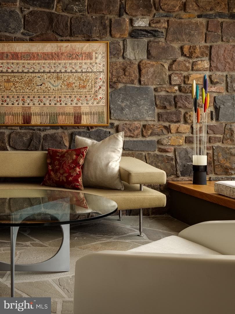 372 Brownsburg Road photo 33