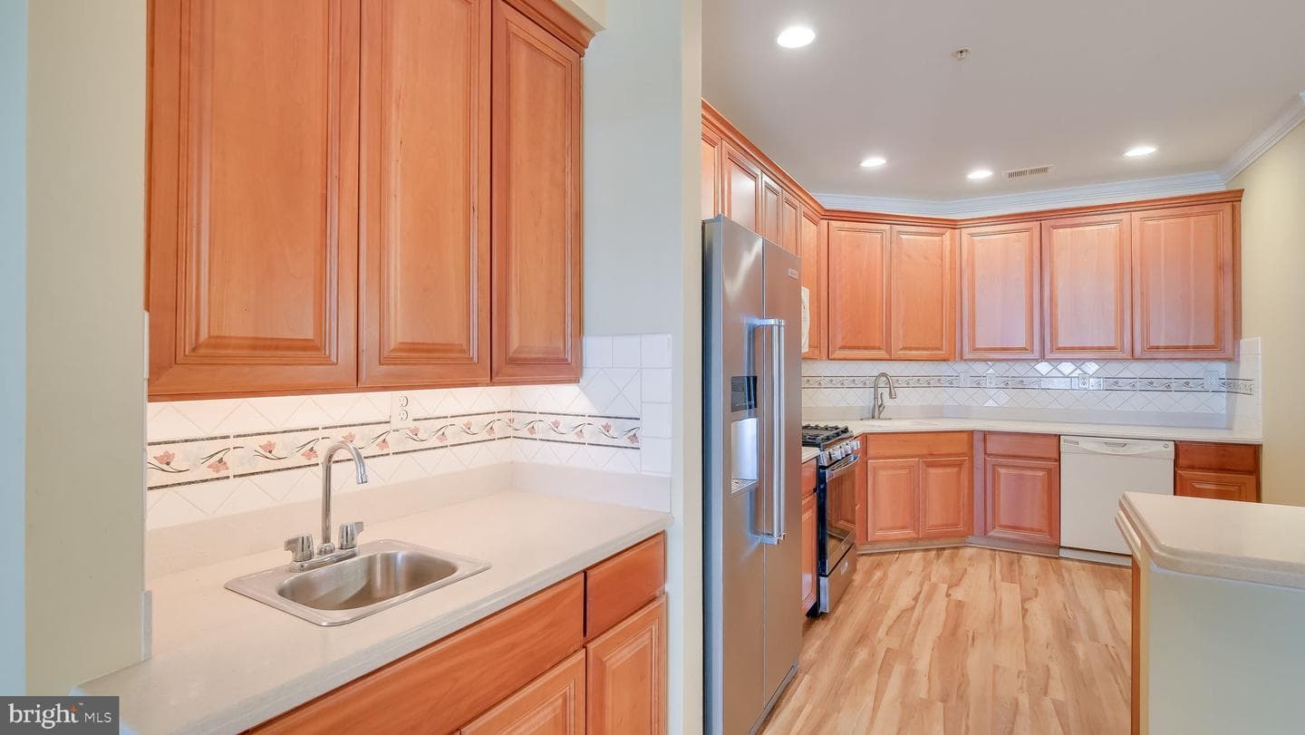 1218 Meridian Boulevard #1218 photo 15