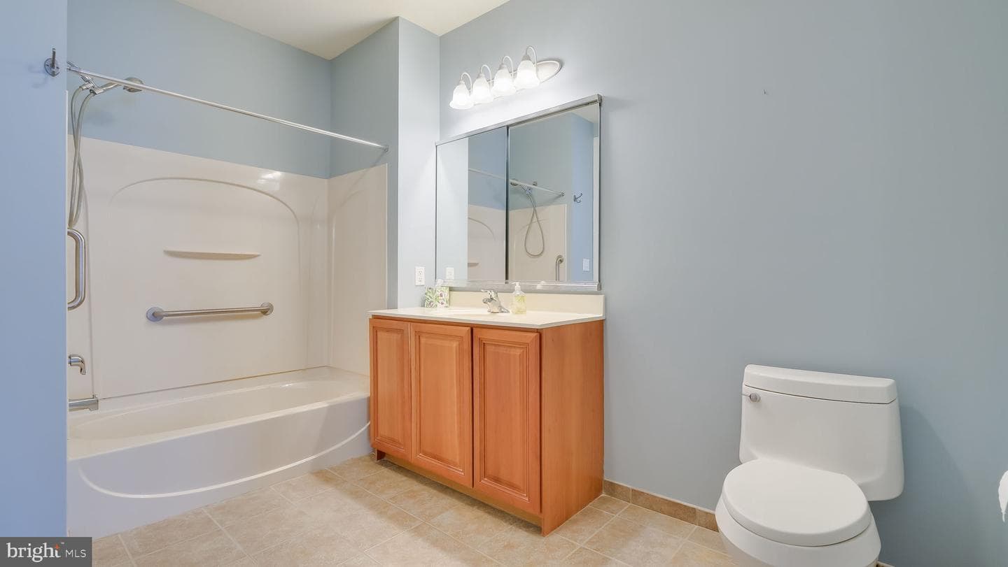 1218 Meridian Boulevard #1218 photo 32