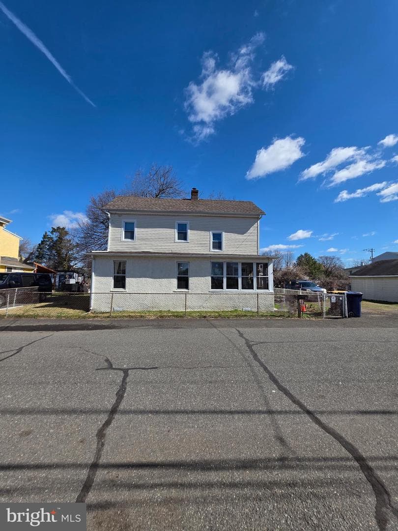 732 Brown Street photo 2