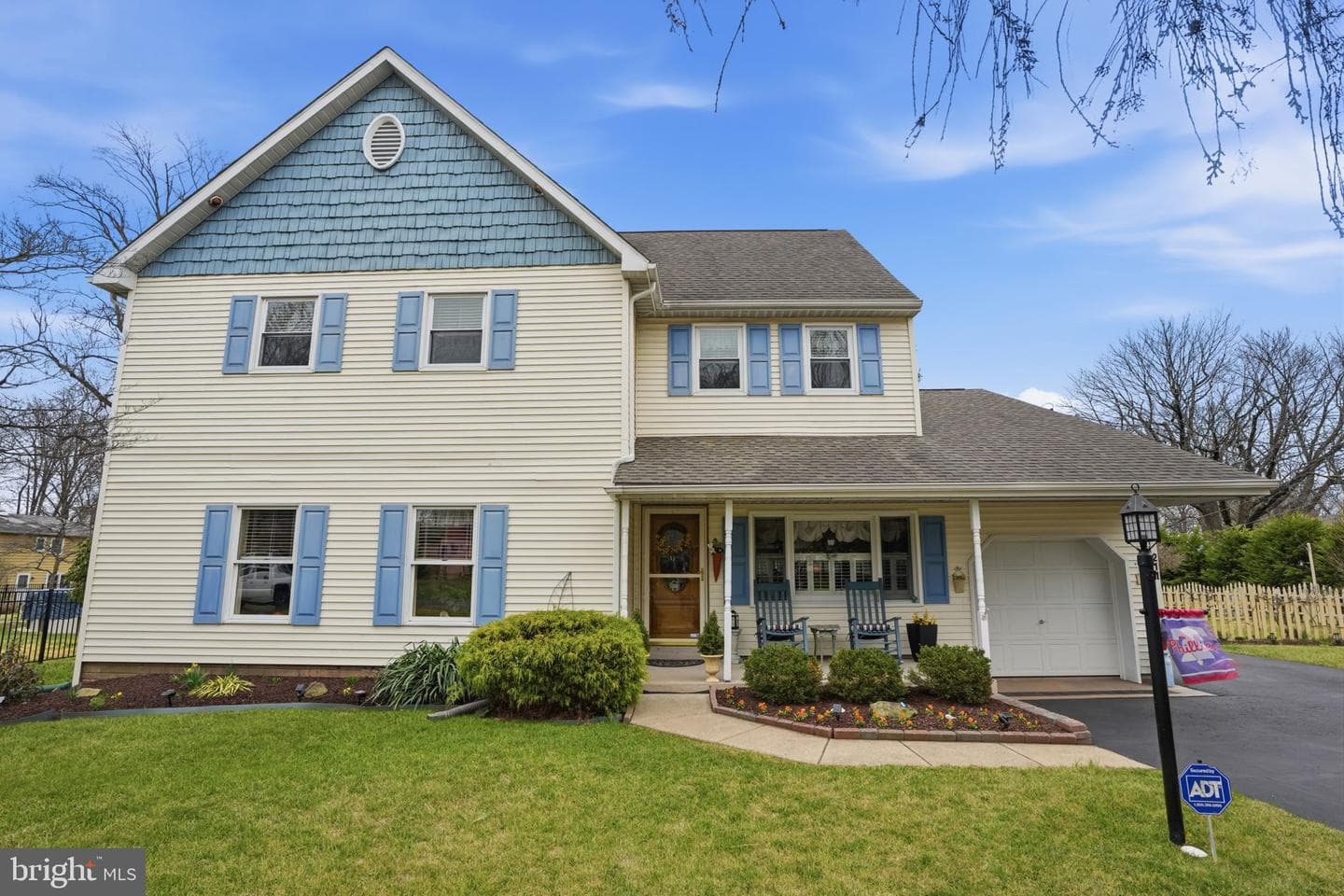 211 Longview Avenue photo 2