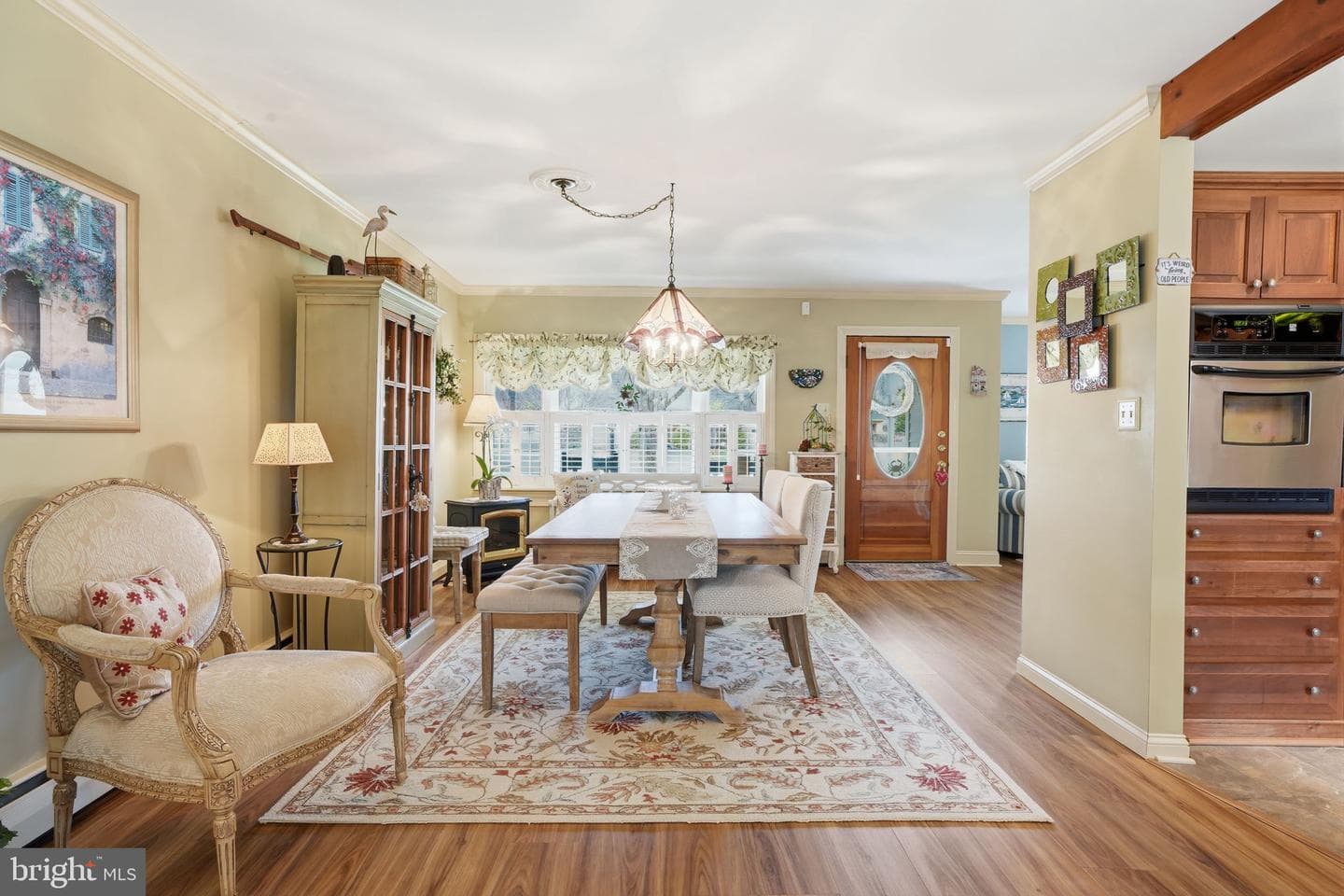 211 Longview Avenue photo 6