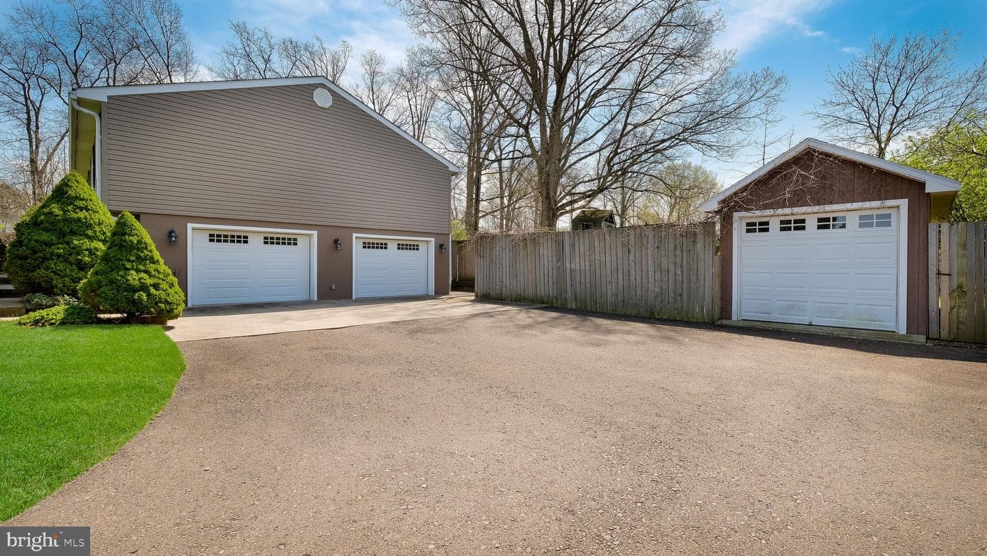 152 Blooming Glen Road photo 3