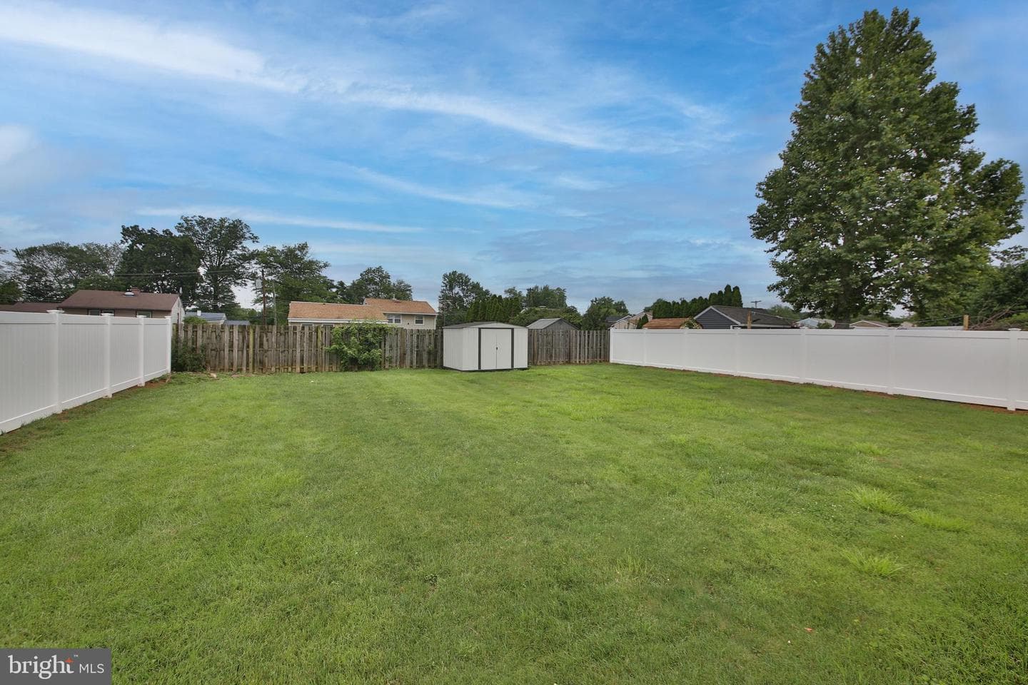 3072 Richlieu Road photo 23