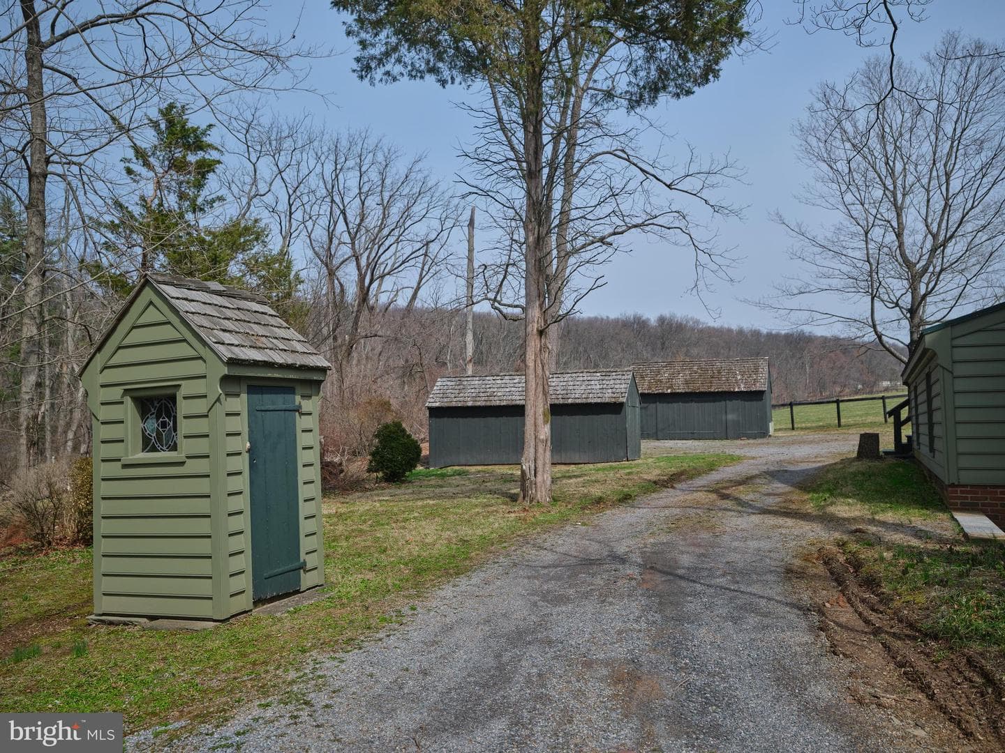 6049 Pidcock Creek Road photo 34