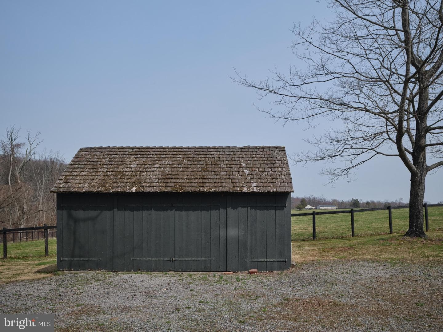 6049 Pidcock Creek Road photo 37