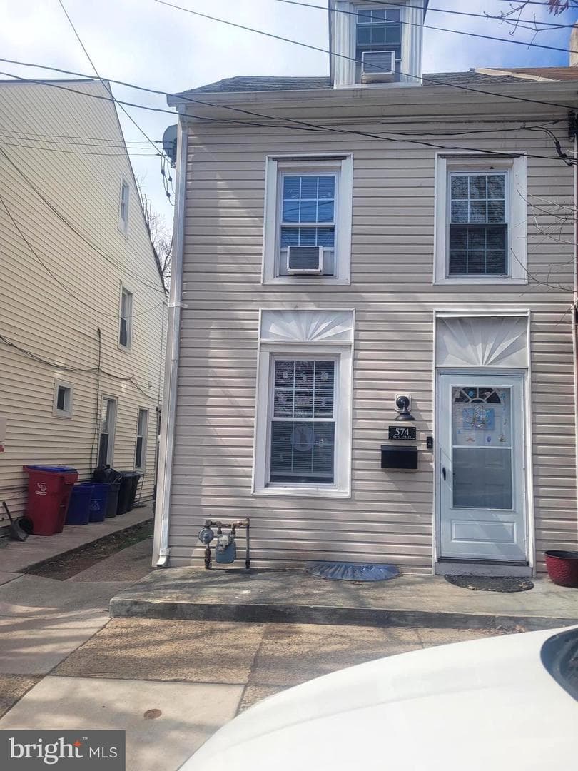 574 Bath Street photo 20