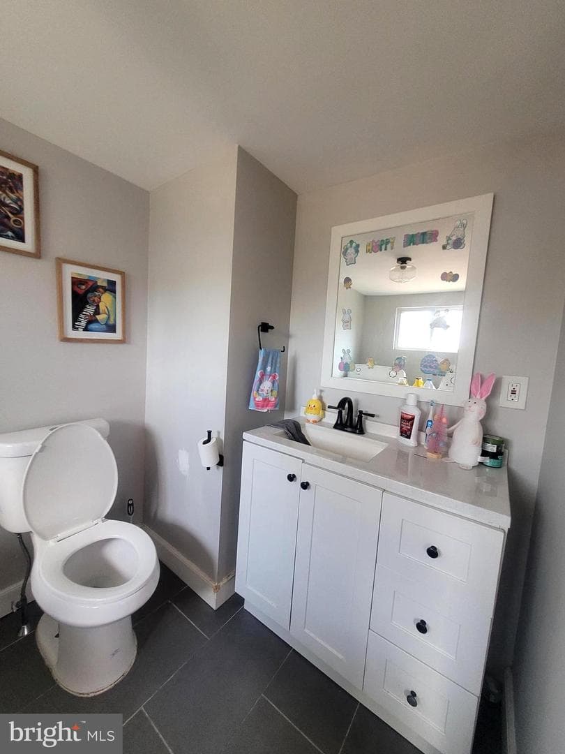 574 Bath Street photo 6