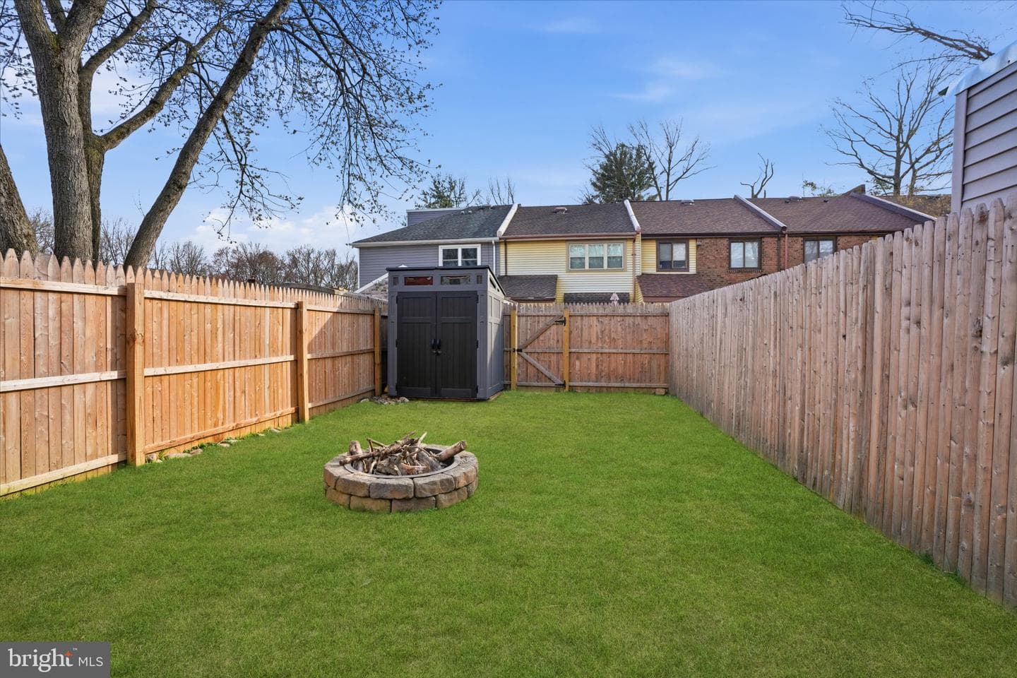 1016 Weybridge Court photo 22