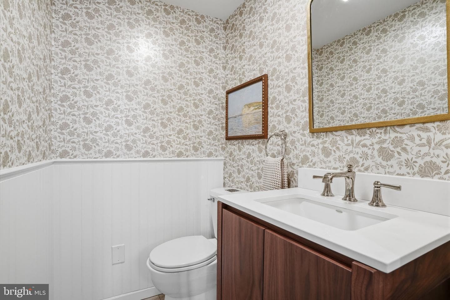 1016 Weybridge Court photo 7