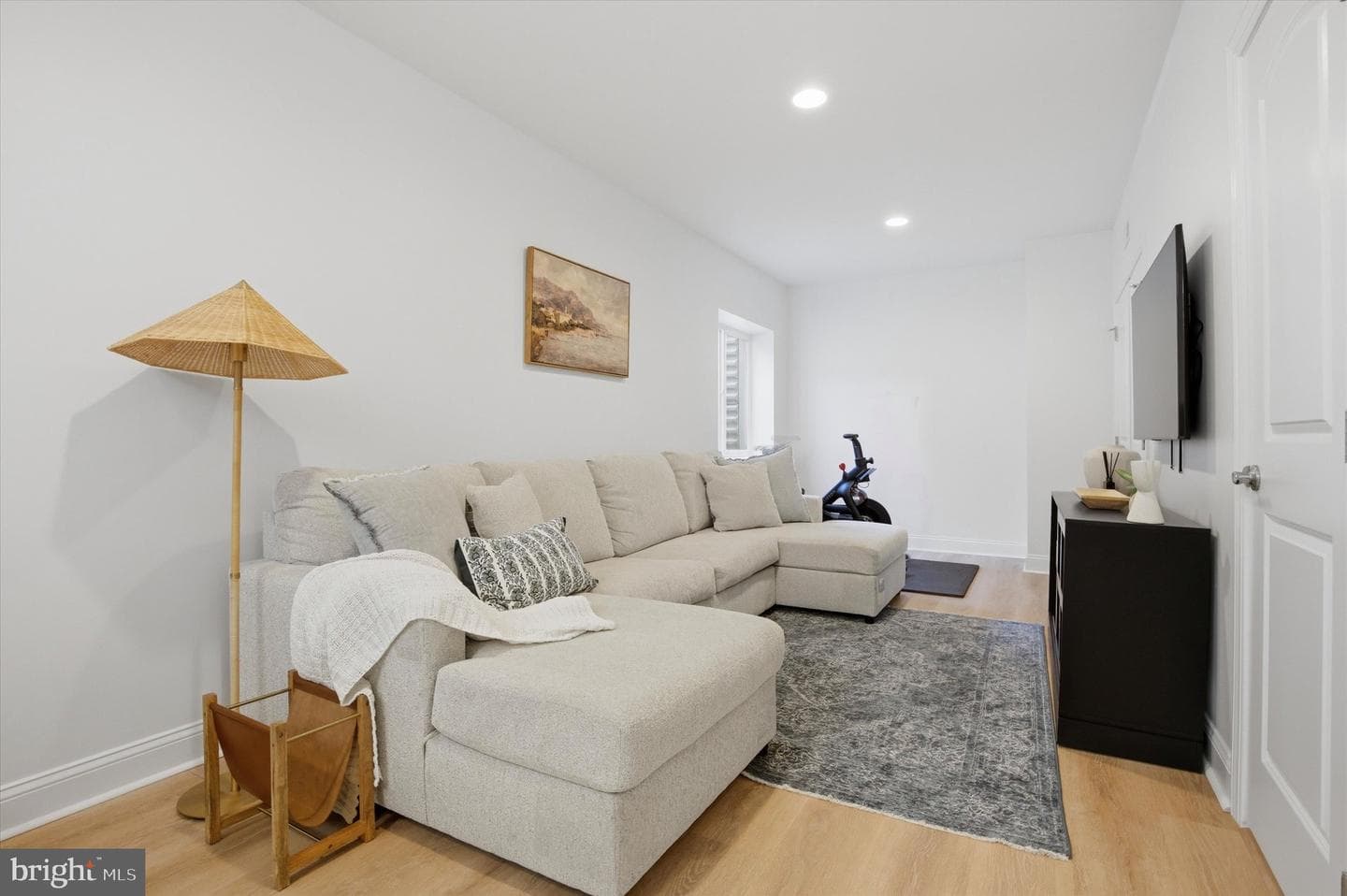 1920 Waid Way photo 22