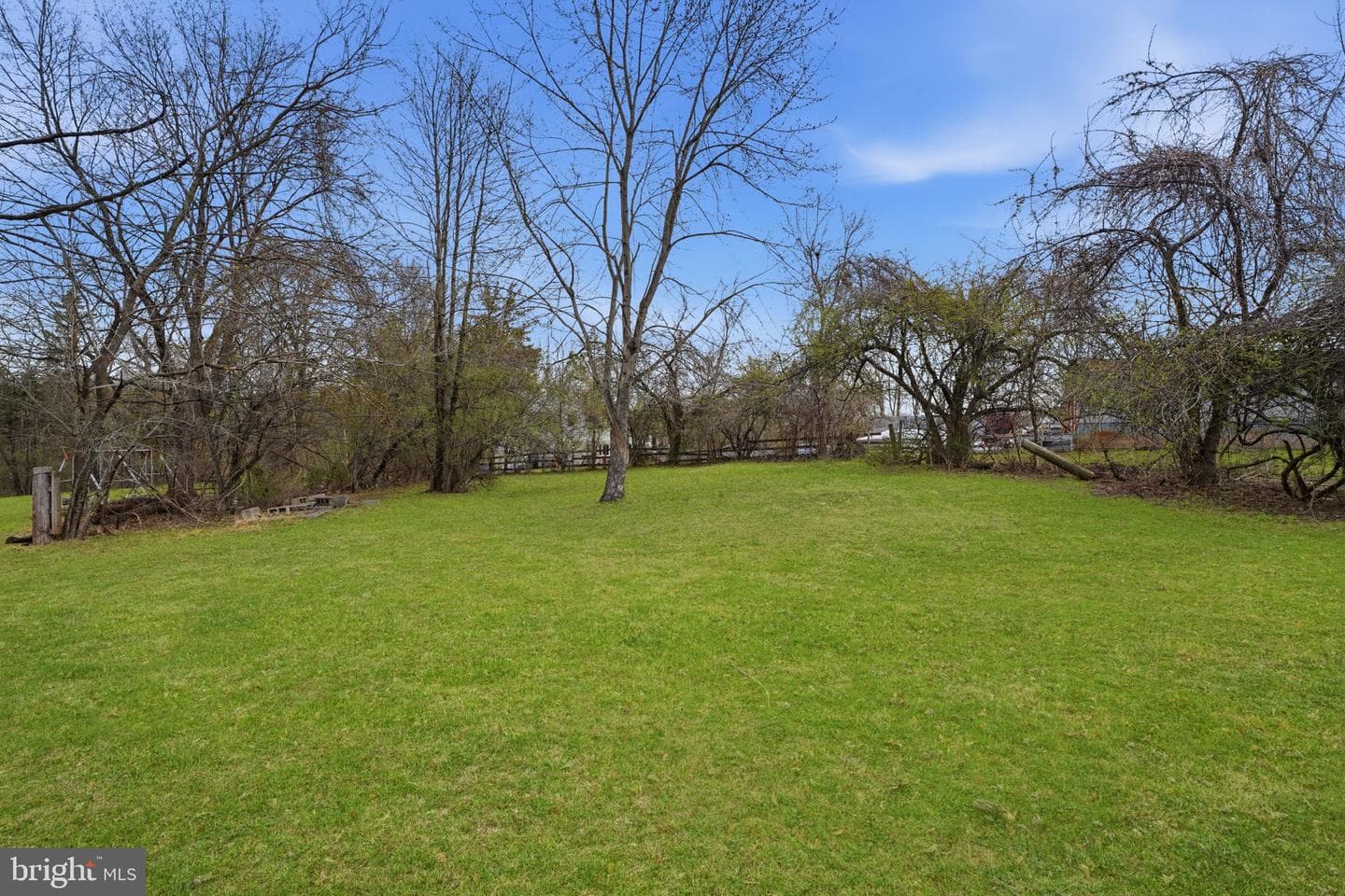 34 Aqueduct Road photo 22