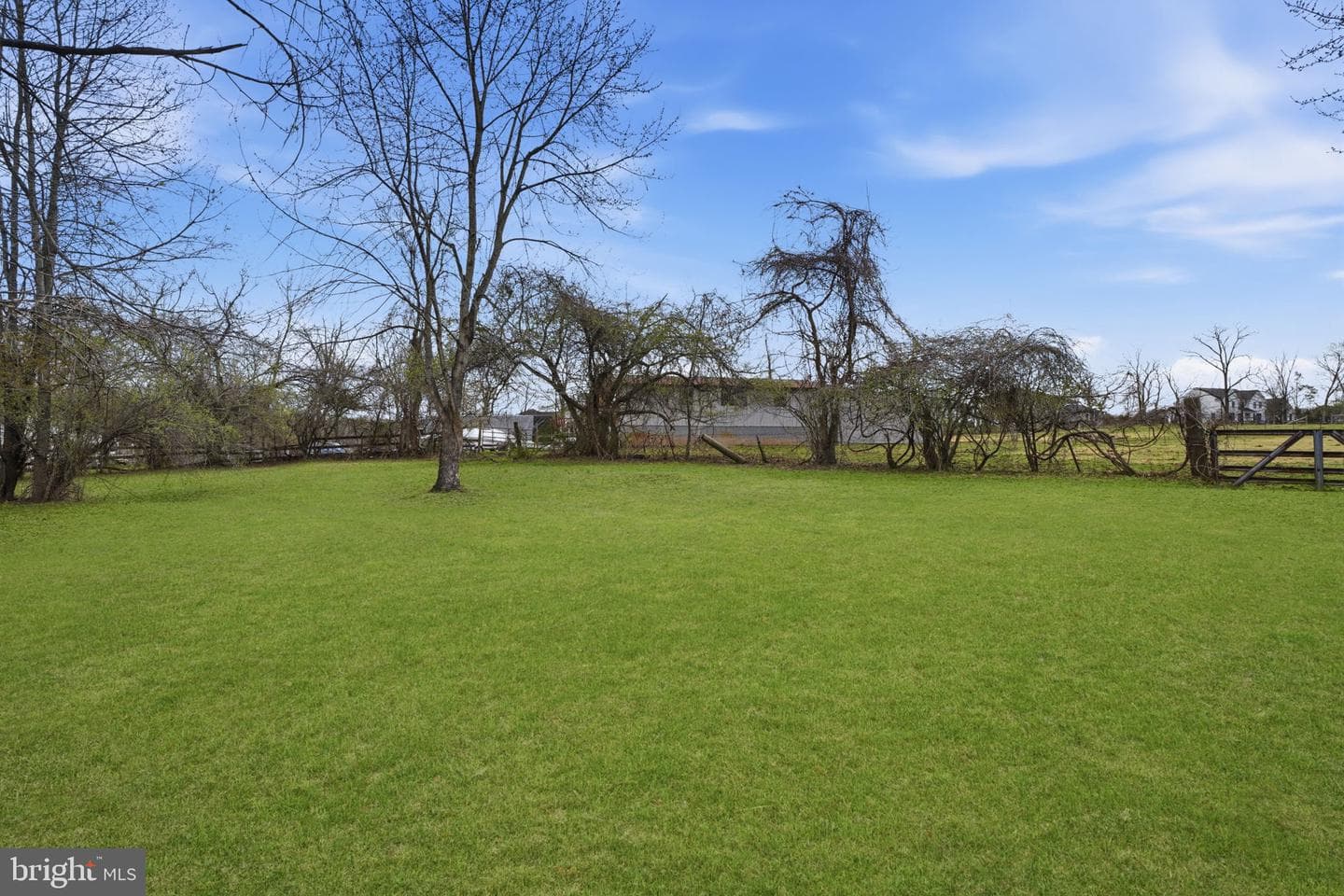 34 Aqueduct Road photo 33