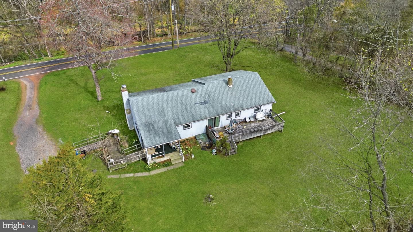 34 Aqueduct Road photo 9